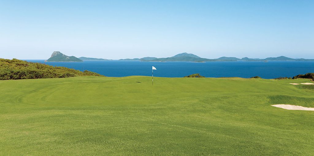 hamilton island golf tour